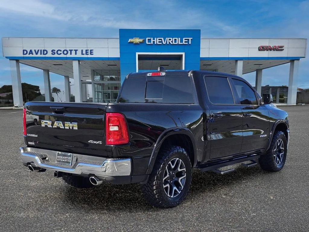 Used 2025 Diamond Black Cry Ram Laramie image 8