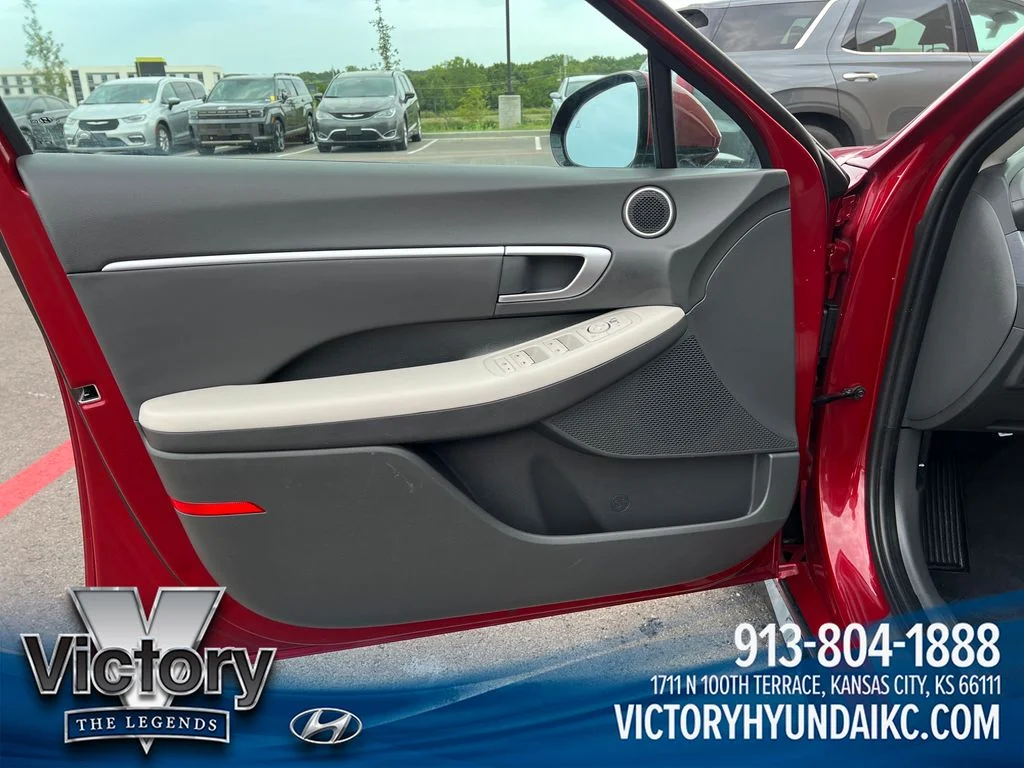 Used 2024 Red Hyundai SEL image 10