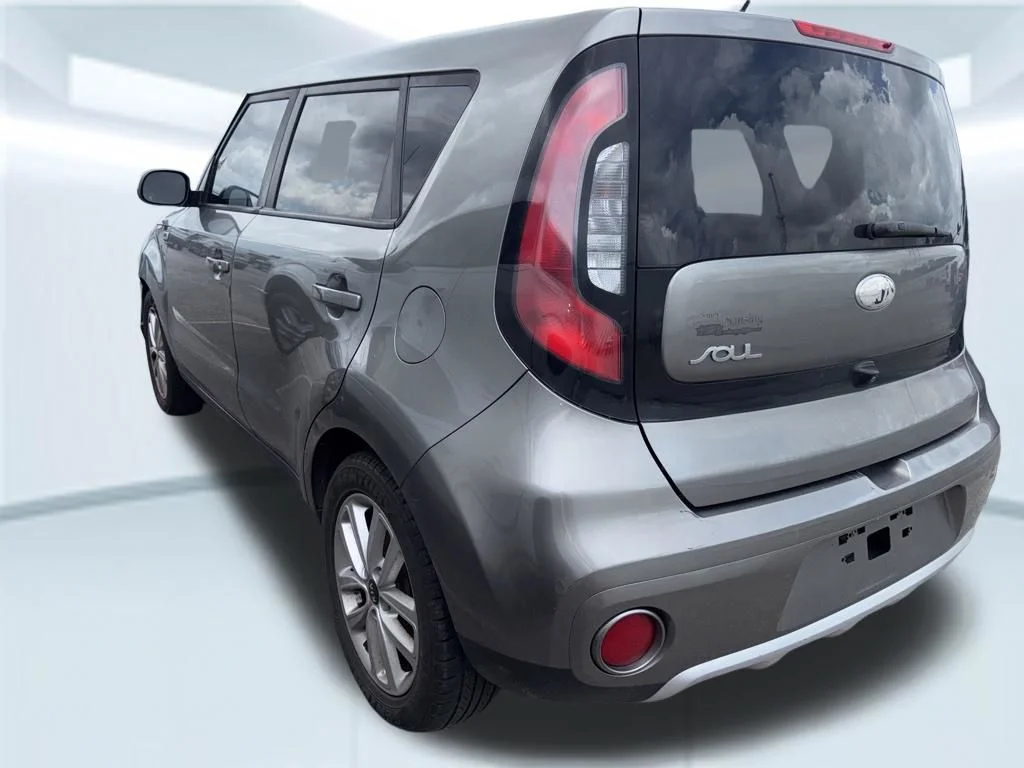 Used 2018 Gray Kia Plus image 16