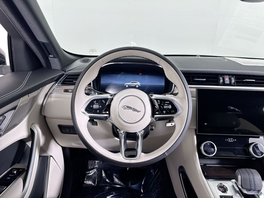 2026 Jaguar F-Pace R-Dynamic S - Photo 14