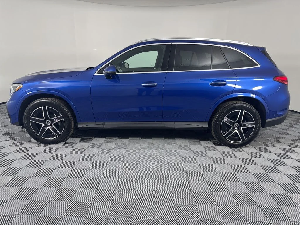 New 2026 Blue Mercedes-Benz GLC 300 image 11
