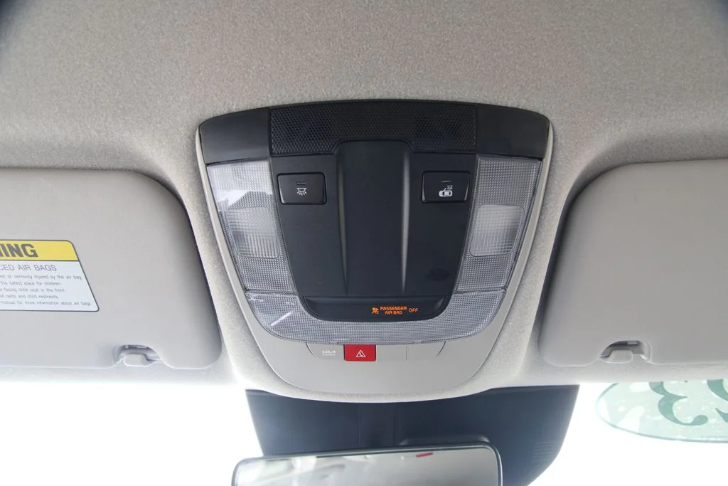 Used 2023 Black Kia Wind image 34