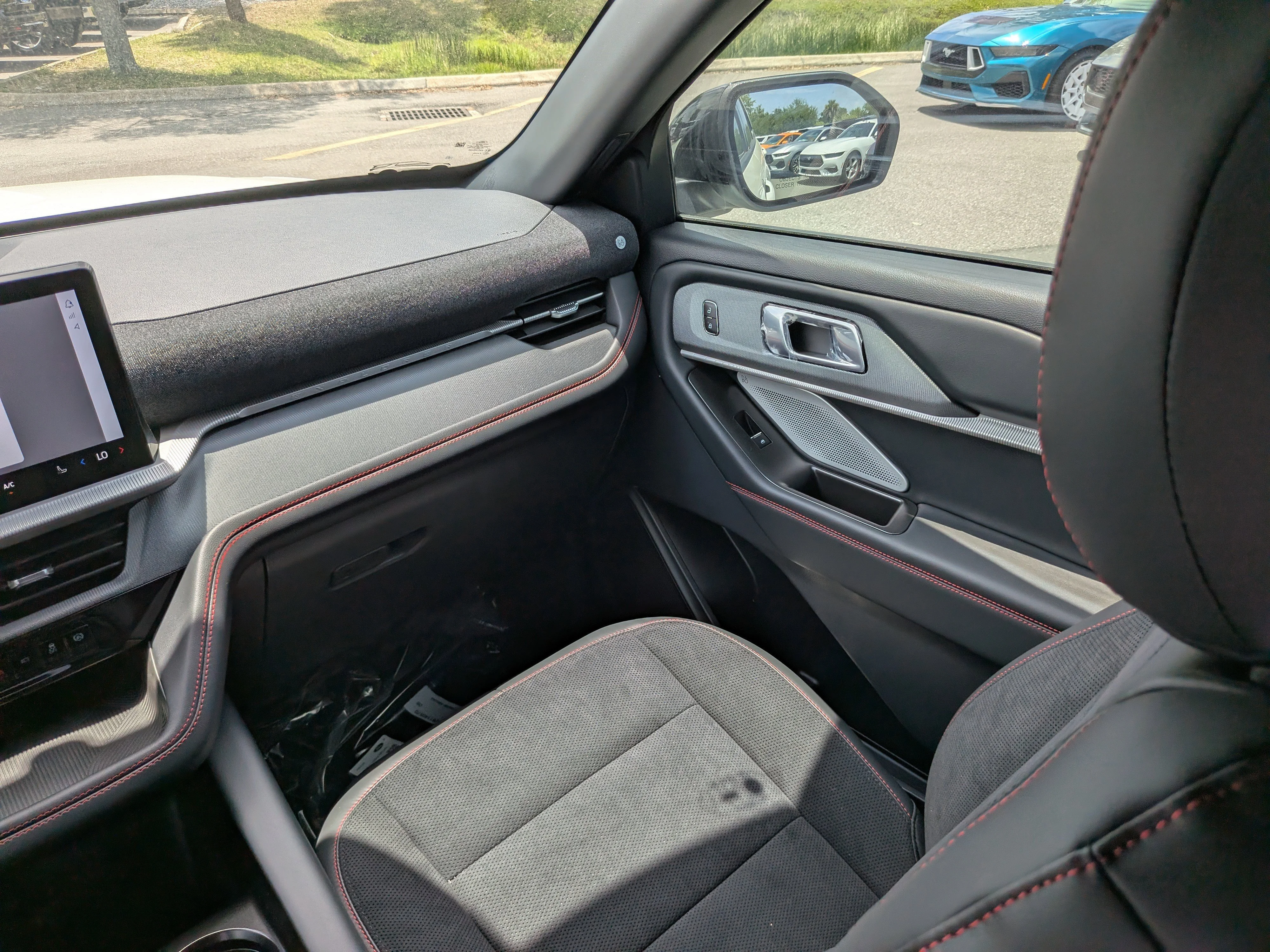 New 2026 Star White Metallic Tri-Coat Ford ST image 15