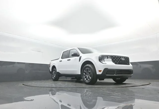 New 2026 Oxford White Ford XLT image 25
