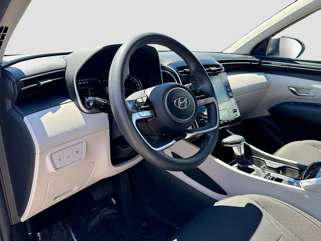 Used 2024 White Pearl Hyundai SEL image 9