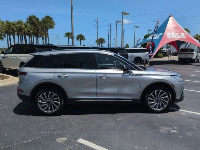 Used 2024 Radiance Metallic Lincoln Reserve image 3