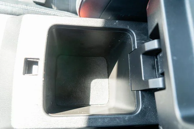Used 2022 Black Mitsubishi  image 34