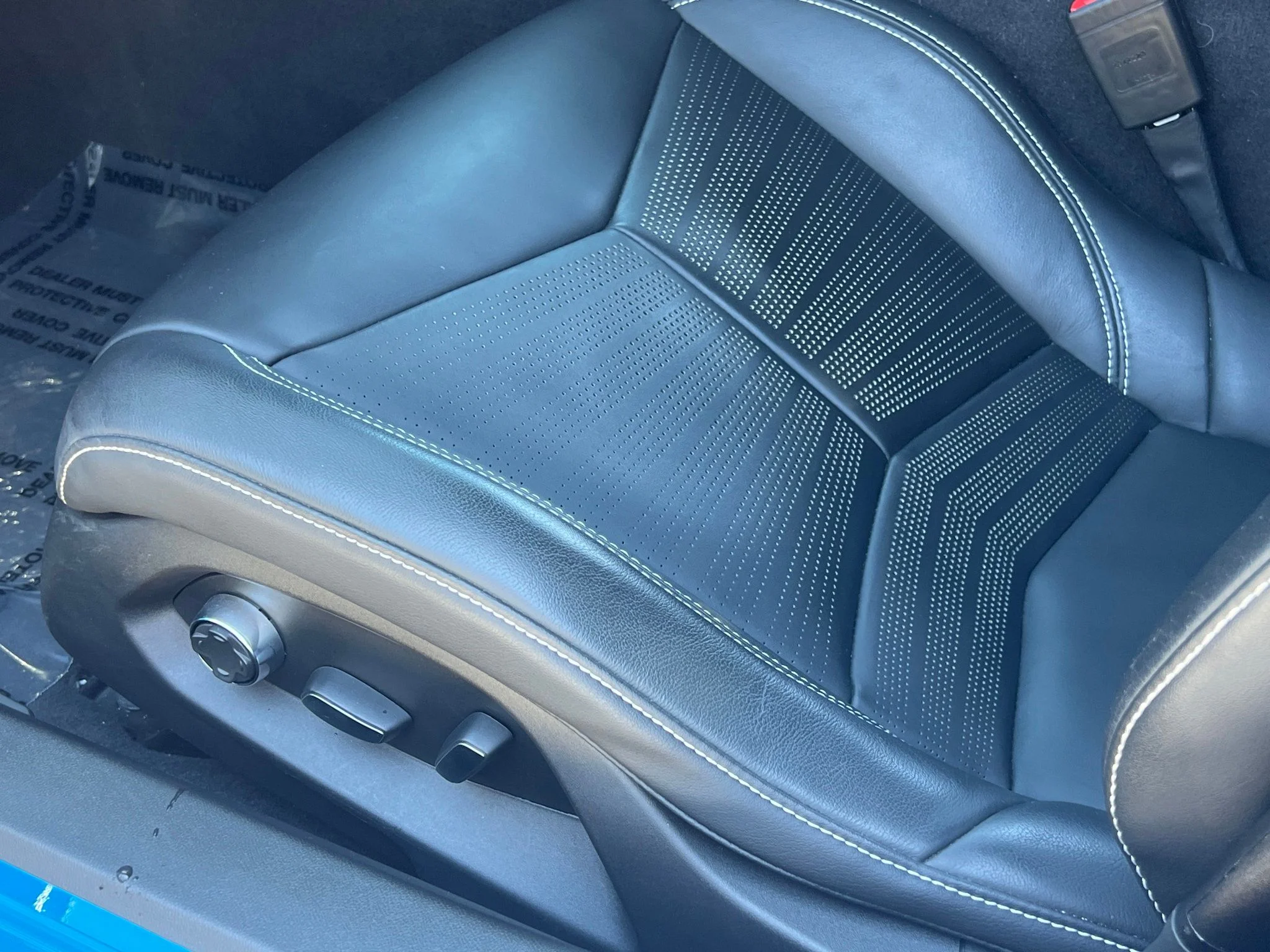 Used 2021 Blue Chevrolet Stingray image 31