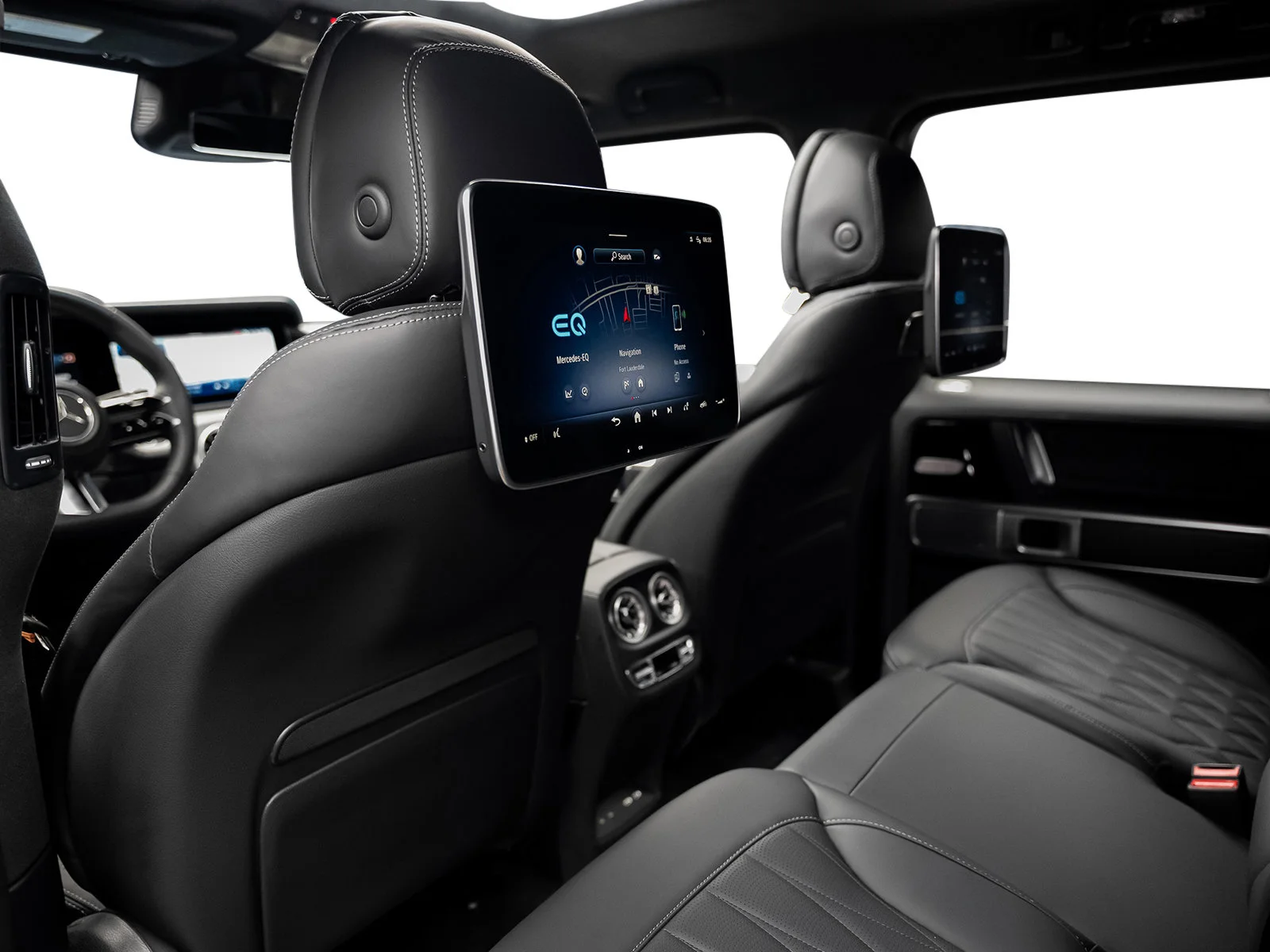 Used 2025  Mercedes-Benz G 580 image 40