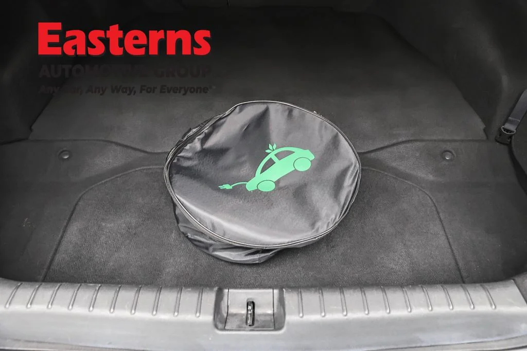 Used 2018 White Honda Touring image 9