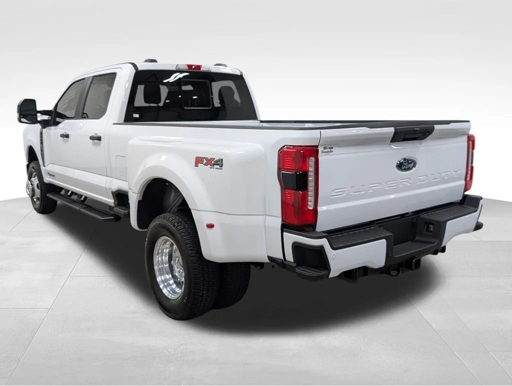 New 2026 Oxford White Ford F-350® XL image 29