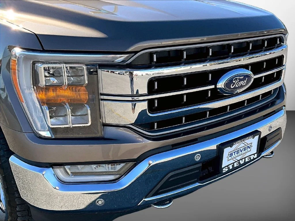 Used 2021 Gray Ford Lariat image 37