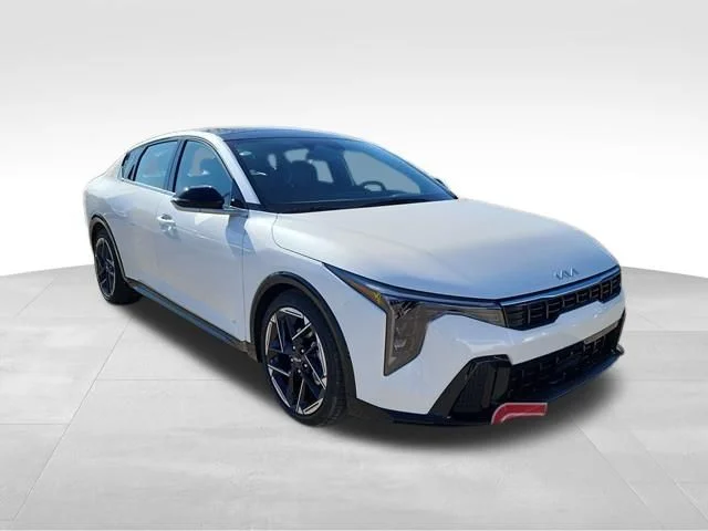 2026 Kia K4 GT-Line AT's photo