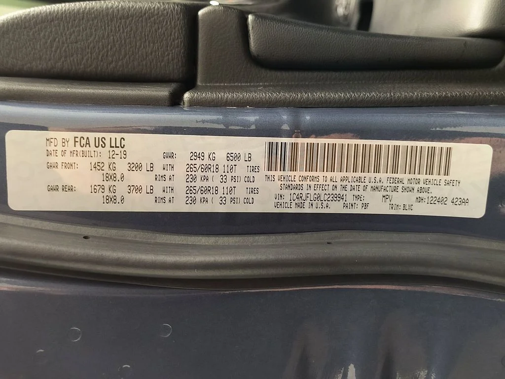 Used 2020 Slate Blue Pearlcoat Jeep Trailhawk image 18