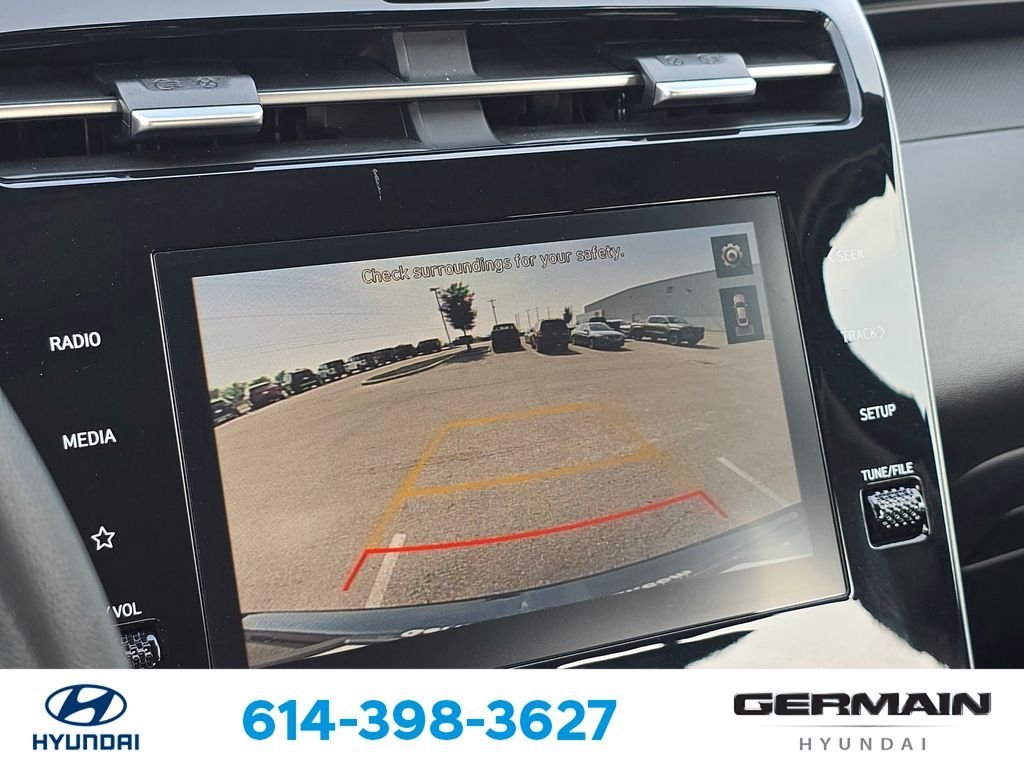Used 2024 Black Hyundai SE image 31