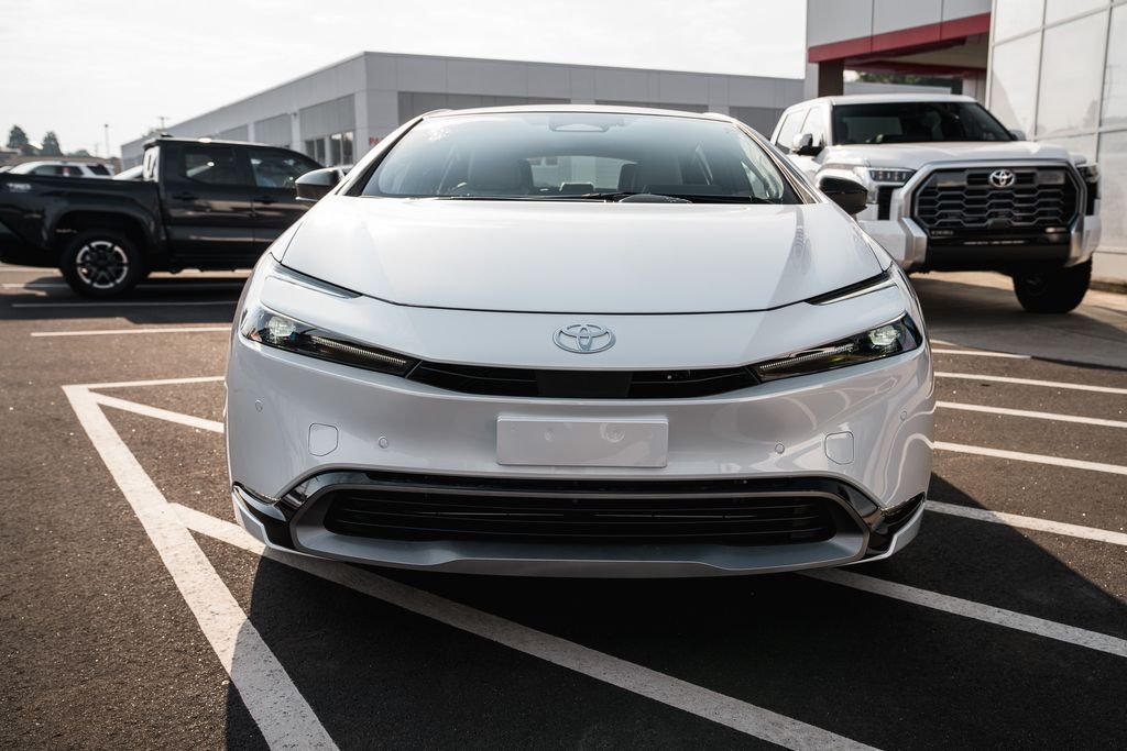 New 2026 Wind Chill Pearl Toyota Limited image 2