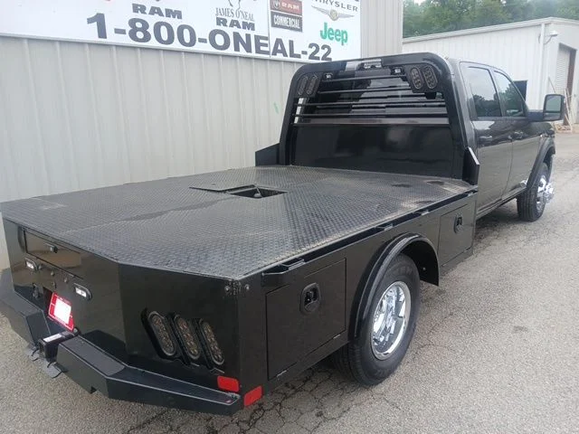 New 2026 Granite Crystal Metallic Clear-Coat Exterior Paint RAM Tradesman image 3