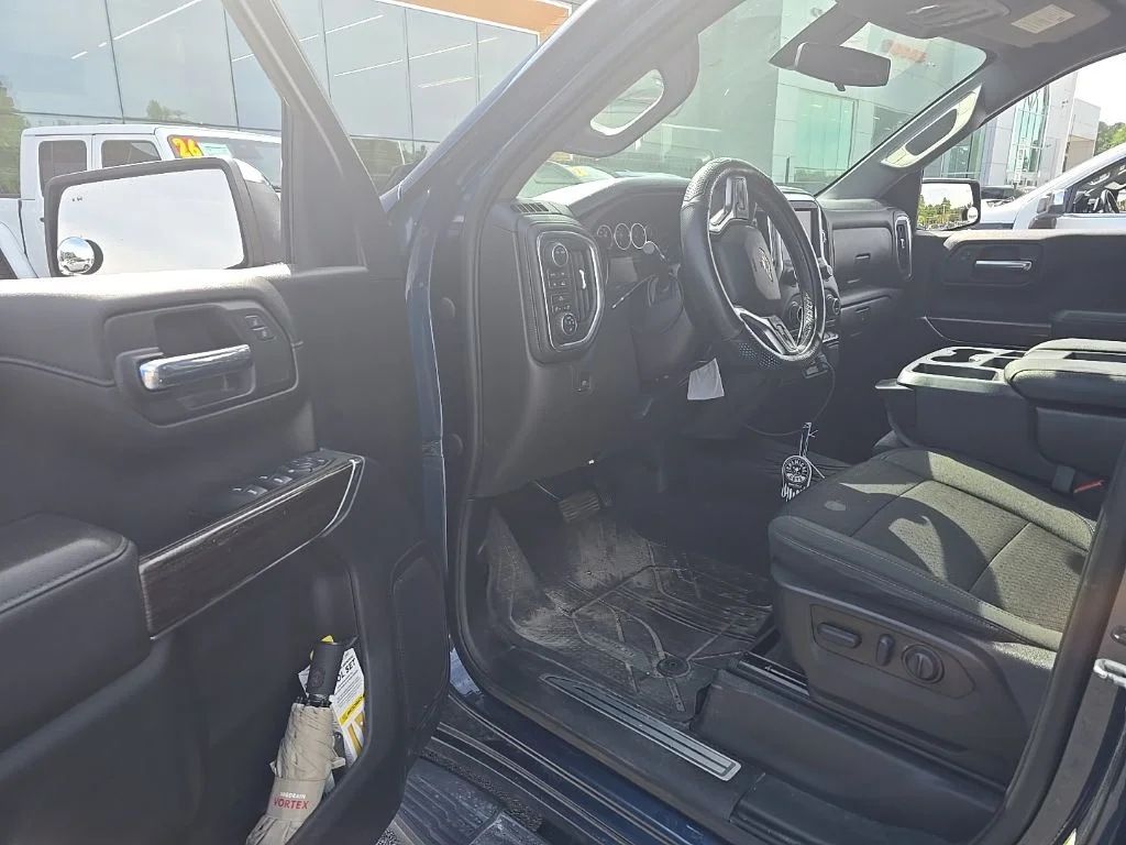 Used 2022 Blue Chevrolet LT image 6
