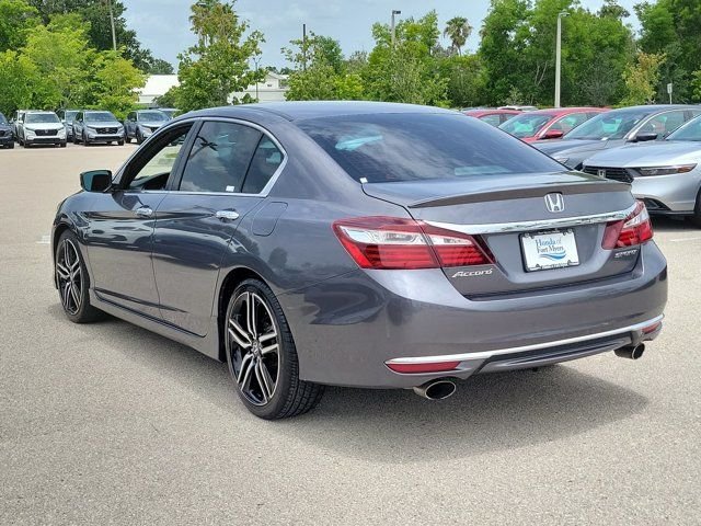 Used 2017 Modern Steel Metallic Honda Sport image 4