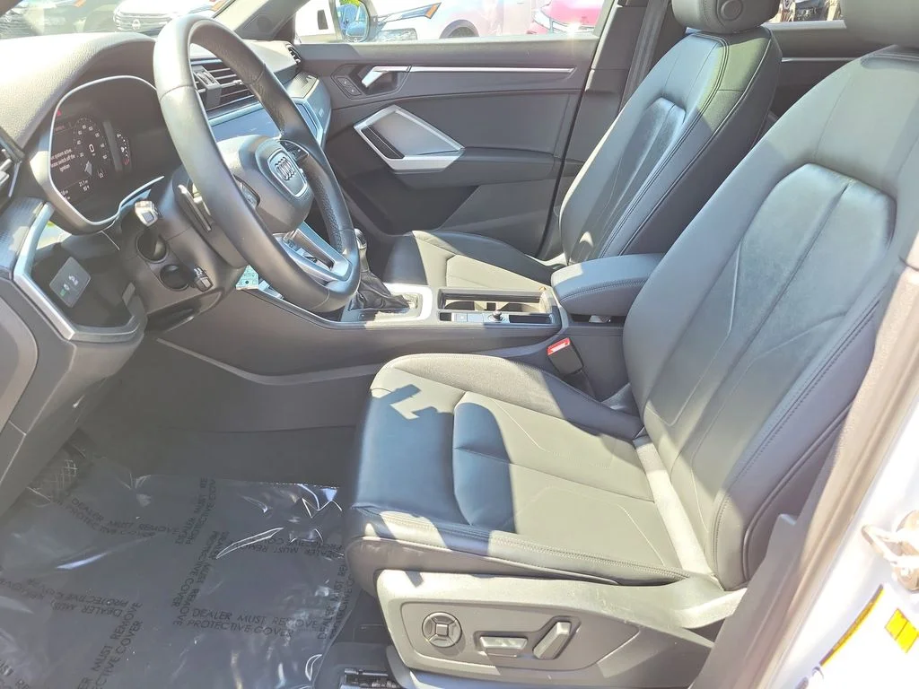 Used 2025  Audi Premium image 19