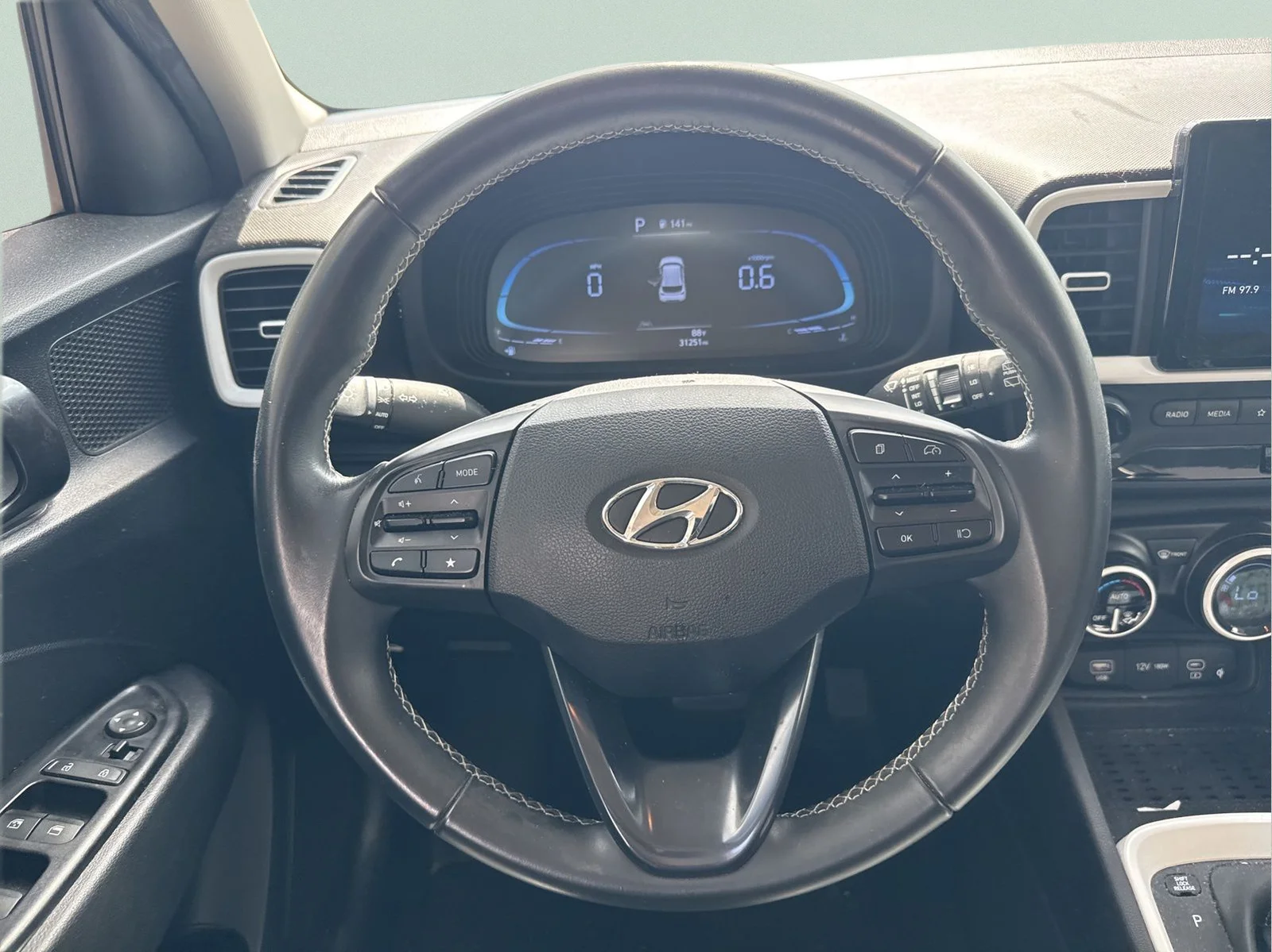 Used 2023 Ceramic White Hyundai Limited image 27