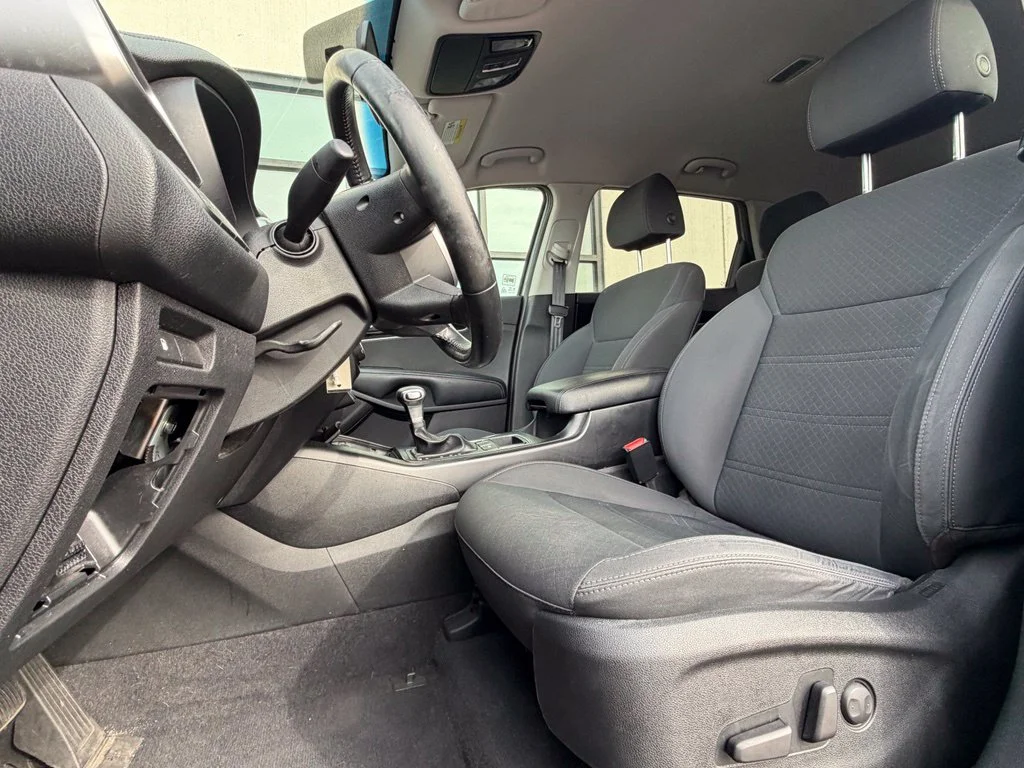 Used 2019 Silver Kia S image 3
