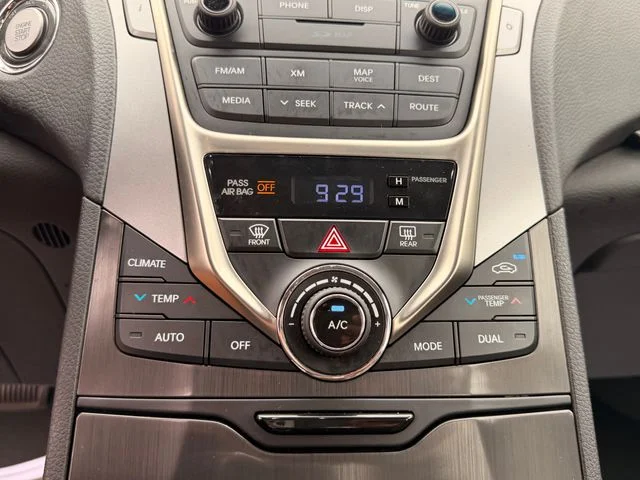 Used 2014 White Pearl Hyundai Limited image 20