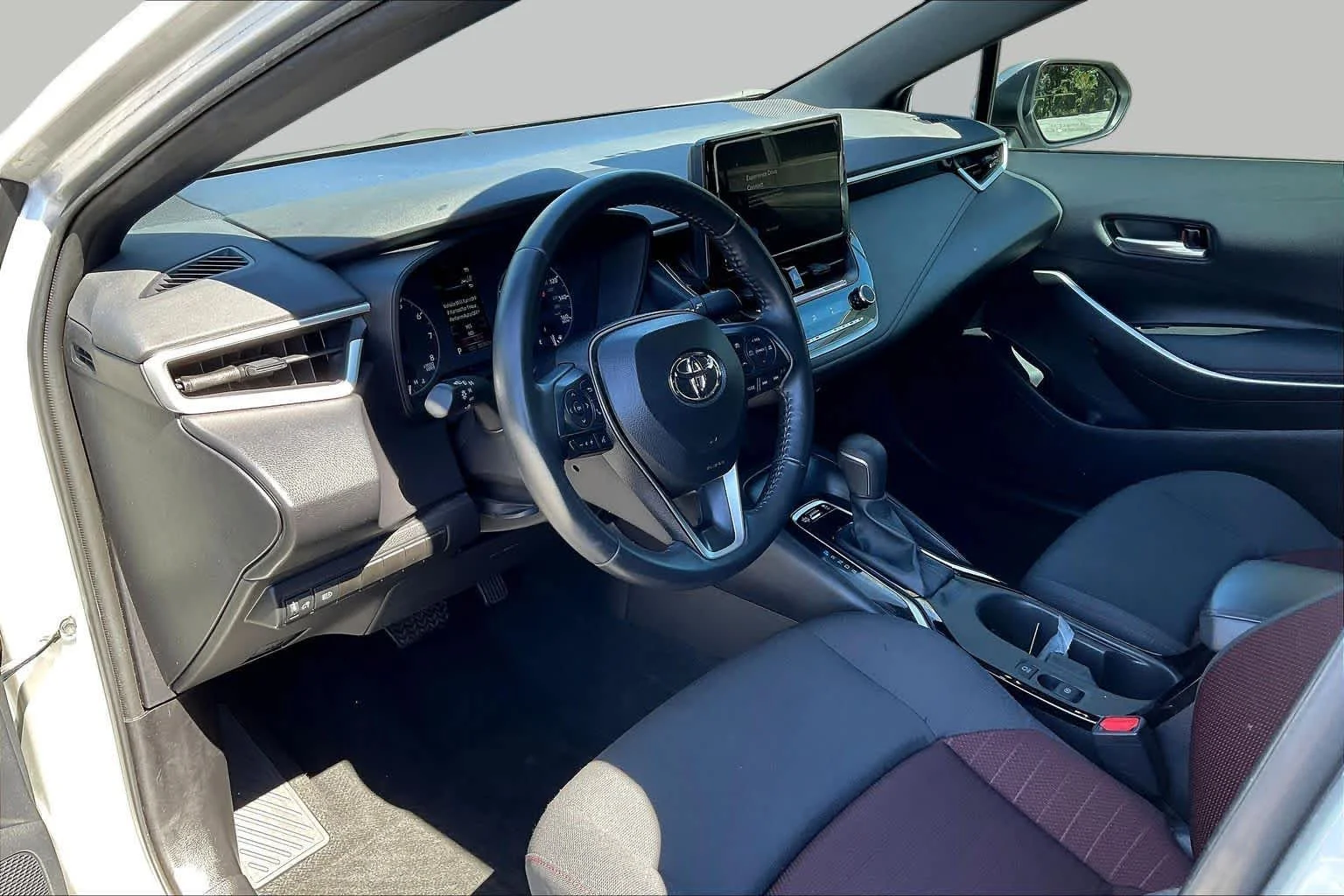 Used 2025 Classic Silver Metallic Toyota SE image 17