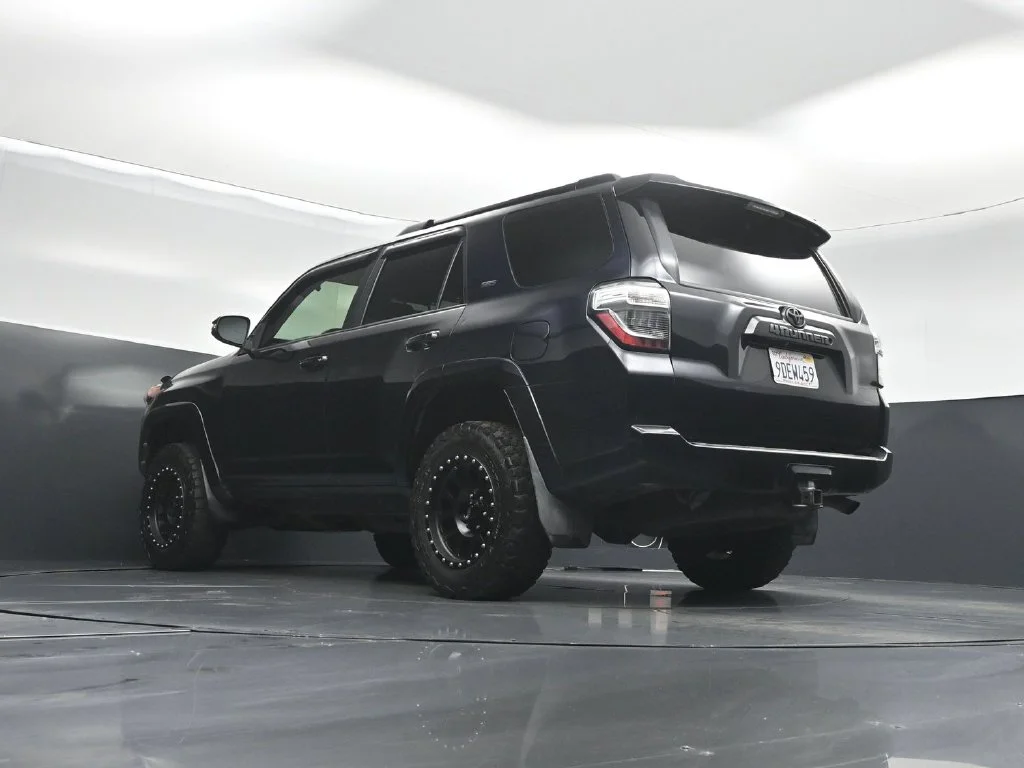 Used 2018 Black Toyota SR5 Premium image 49