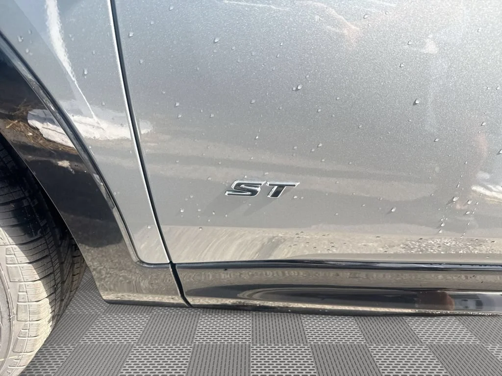 New 2026 Moonstone Gray Metallic Buick Sport Touring image 26