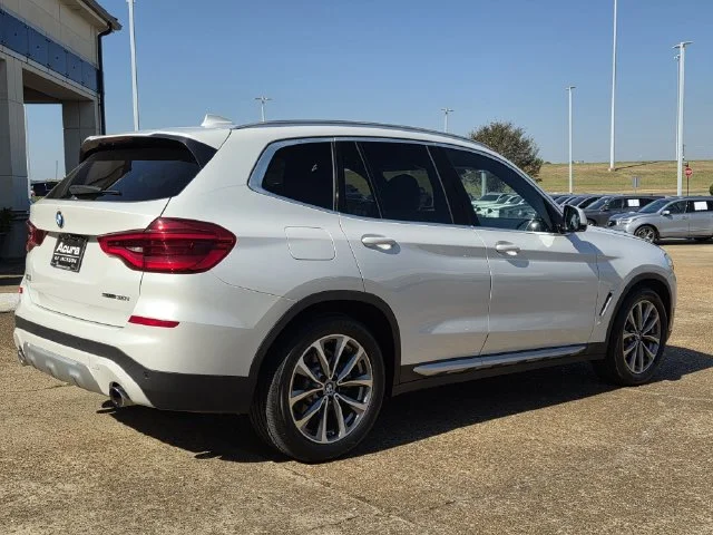 Used 2019 Mineral White Metallic BMW sDrive30i image 4