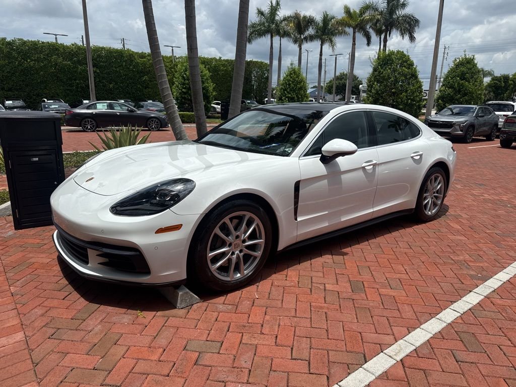 2018 Porsche Panamera 4S's photo