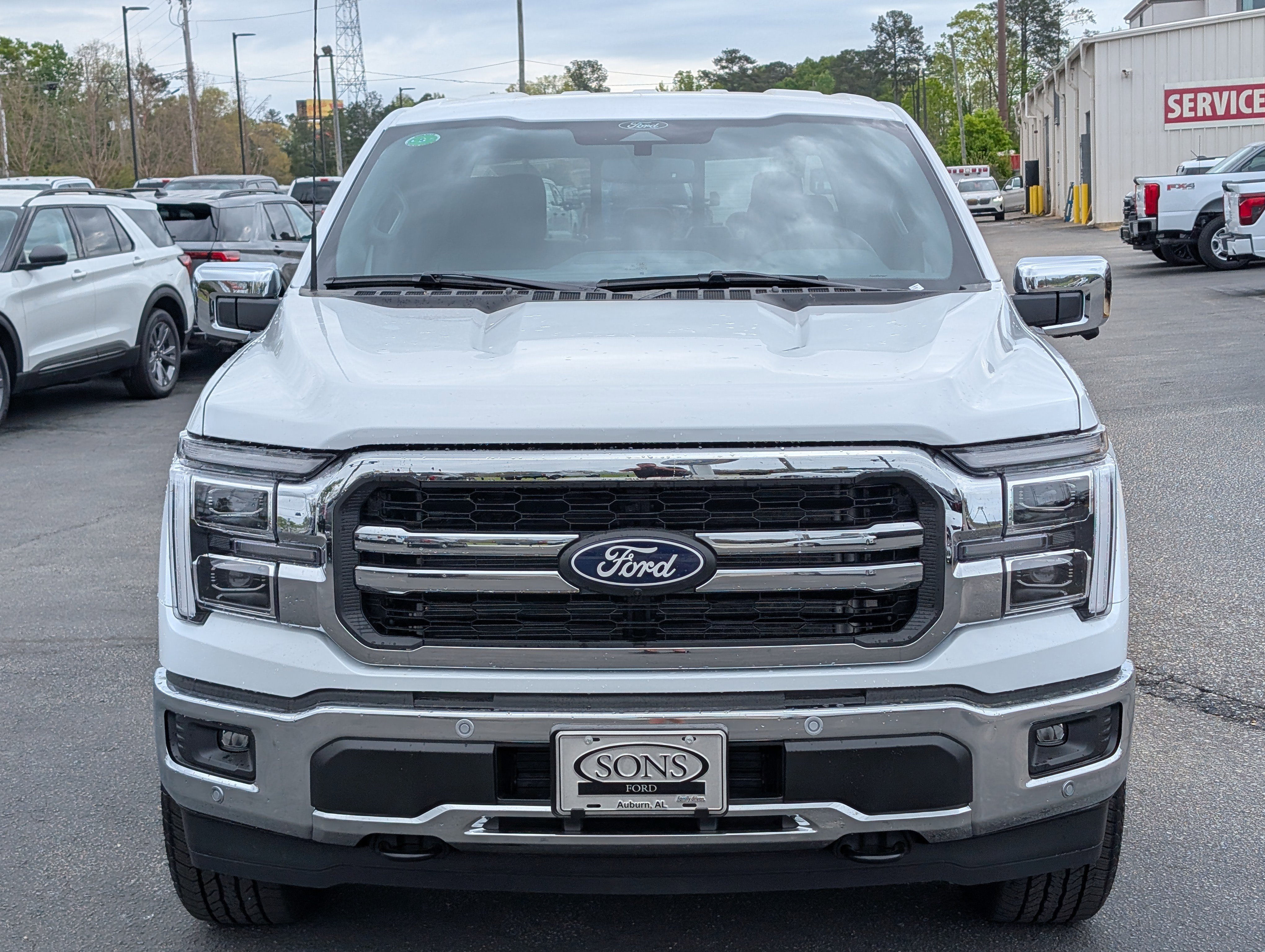 New 2026 Oxford White FORD Lariat® image 3