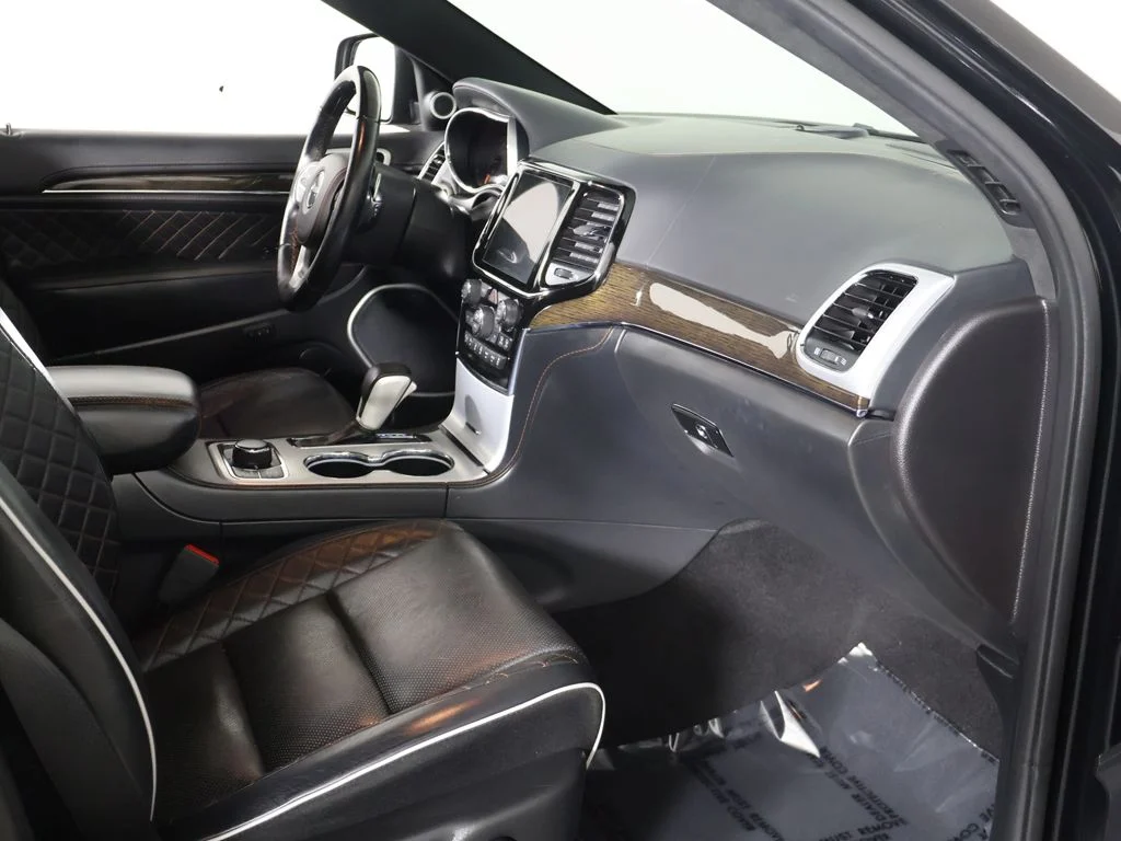 Used 2020 Black Jeep Summit image 29