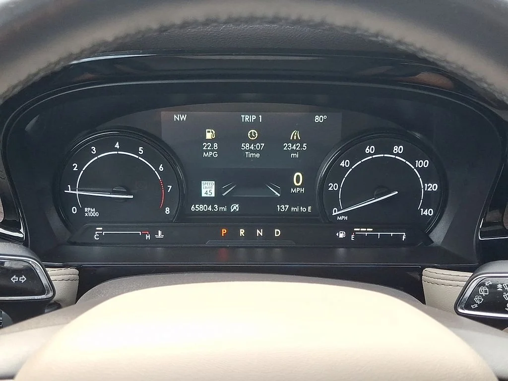 Used 2020 White Lincoln Reserve image 21