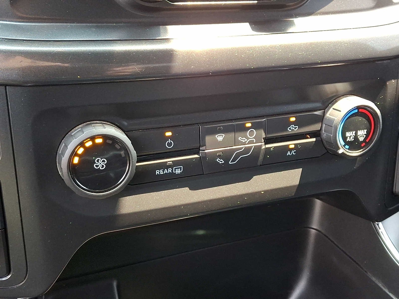 Used 2021 Agate Black Metallic Ford XL image 15