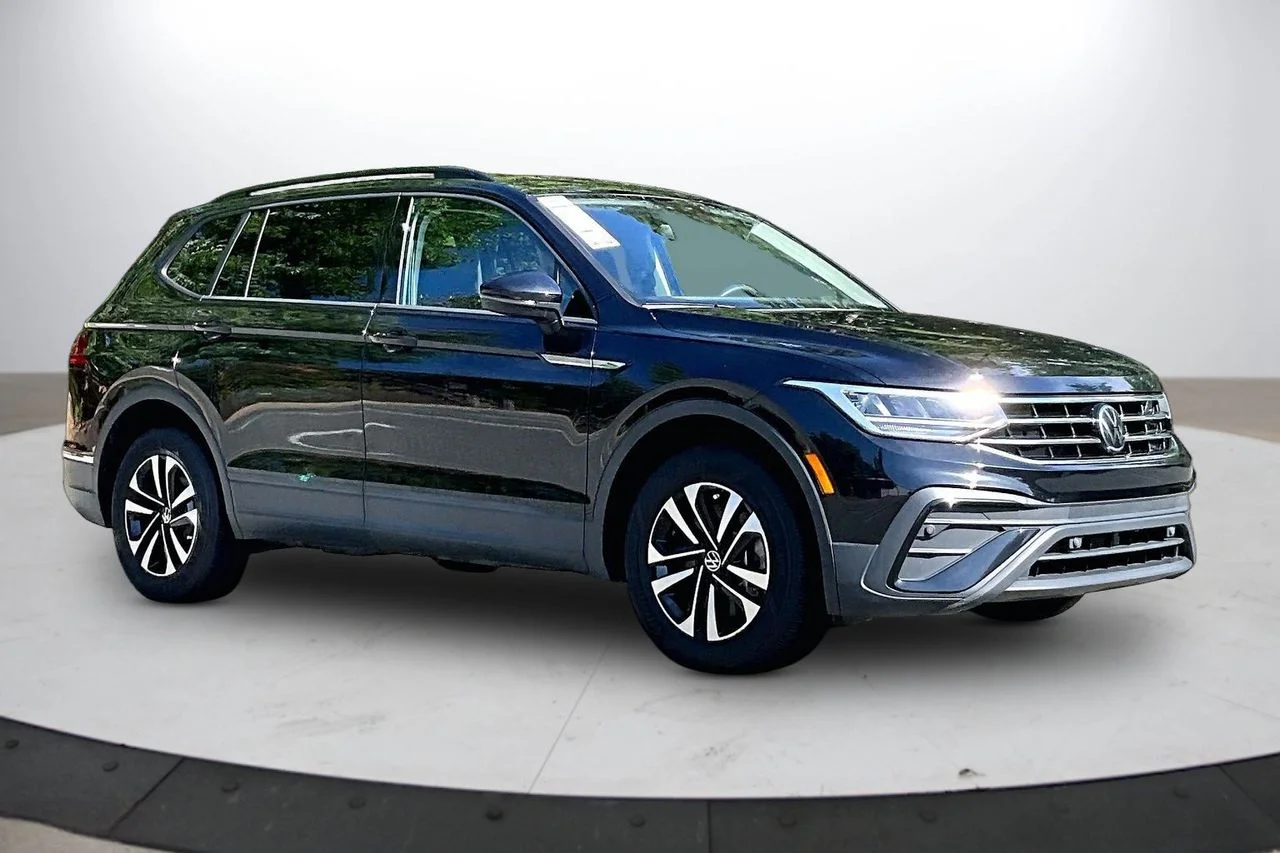 Certified Used 2023  Volkswagen 2.0T S image 2