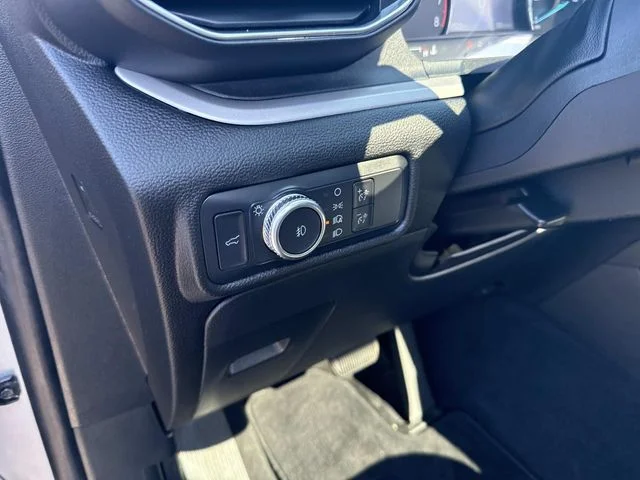 Used 2022 Silver Ford XLT image 29