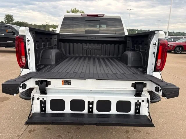 2026 GMC Sierra 1500 SLT - Photo 6