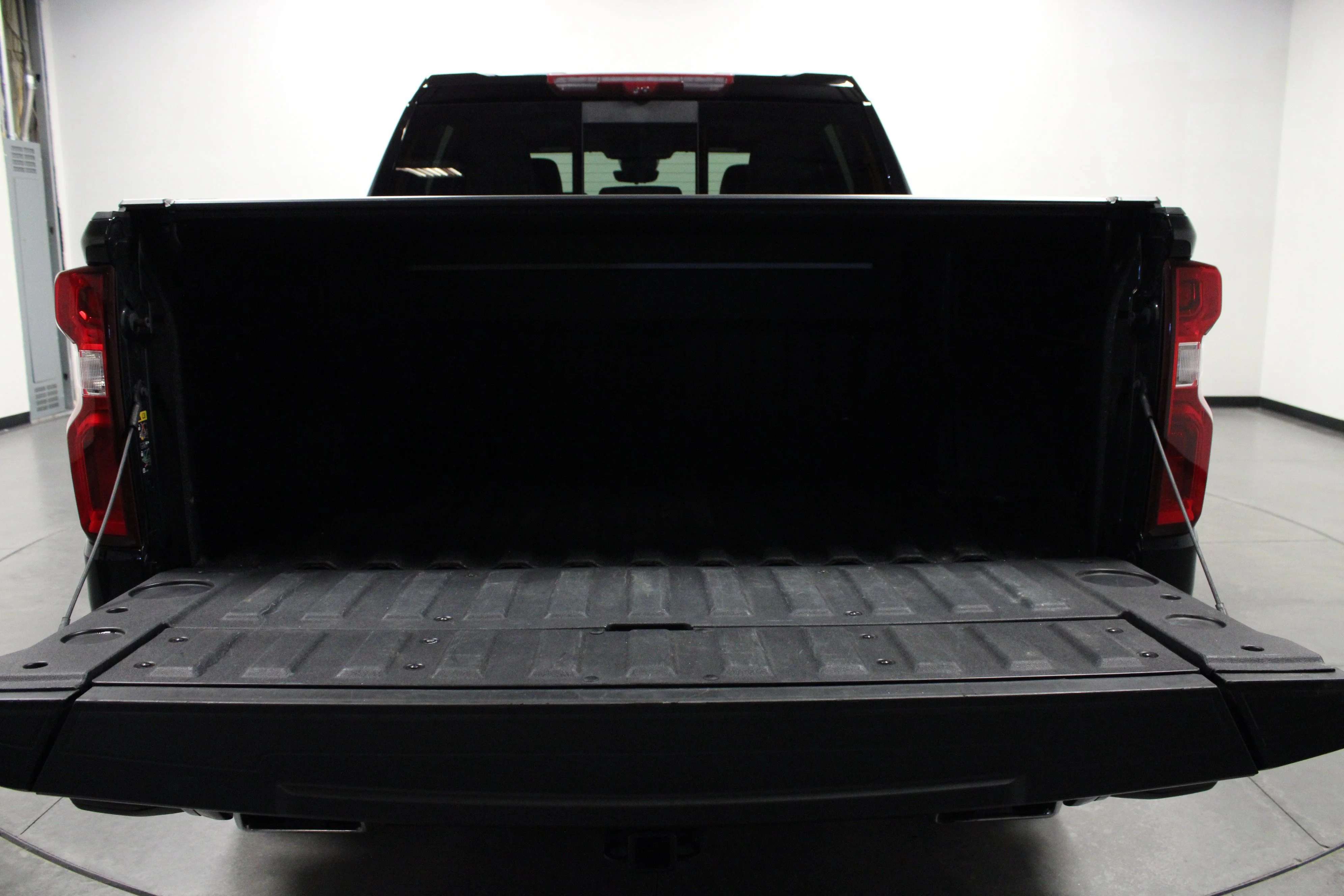 Used 2026 Black Chevrolet High Country image 14