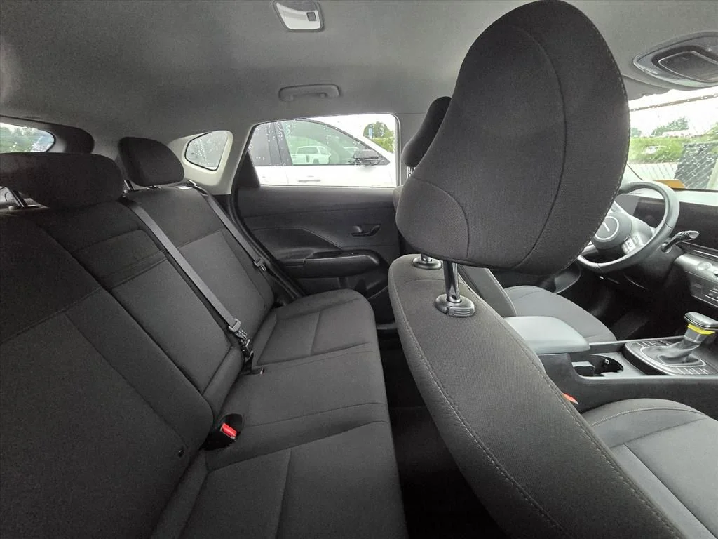 Used 2025 Gray Hyundai SEL image 6