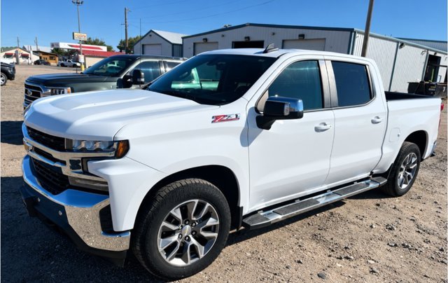 Used 2022 White Chevrolet LT image 1