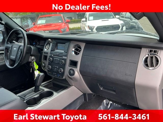 Used 2017 Silver Ford XLT image 39