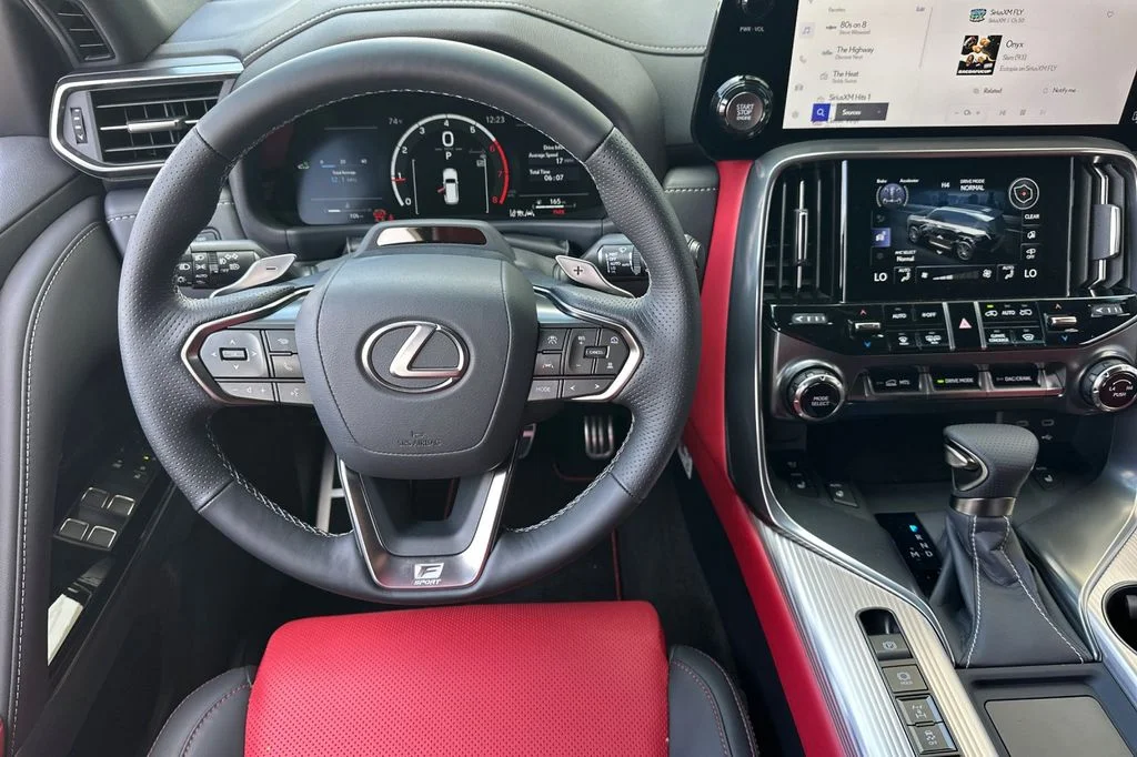 2026 Lexus LX 600 F-Sport - Photo 14