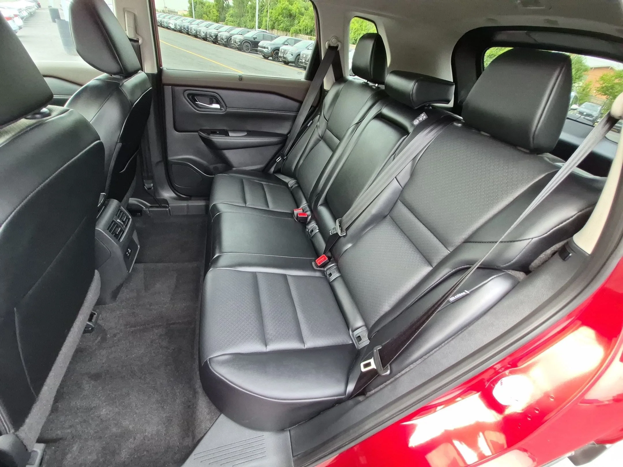 Used 2023 Scarlet Ember Tintcoat Nissan SV image 24