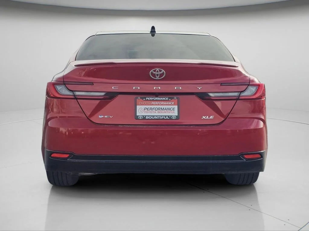 2025 Toyota Camry XLE - Photo 8