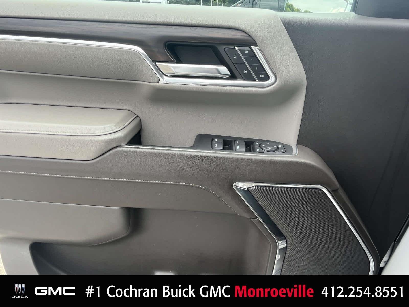 Used 2023 White Frost Tricoat GMC SLT image 33