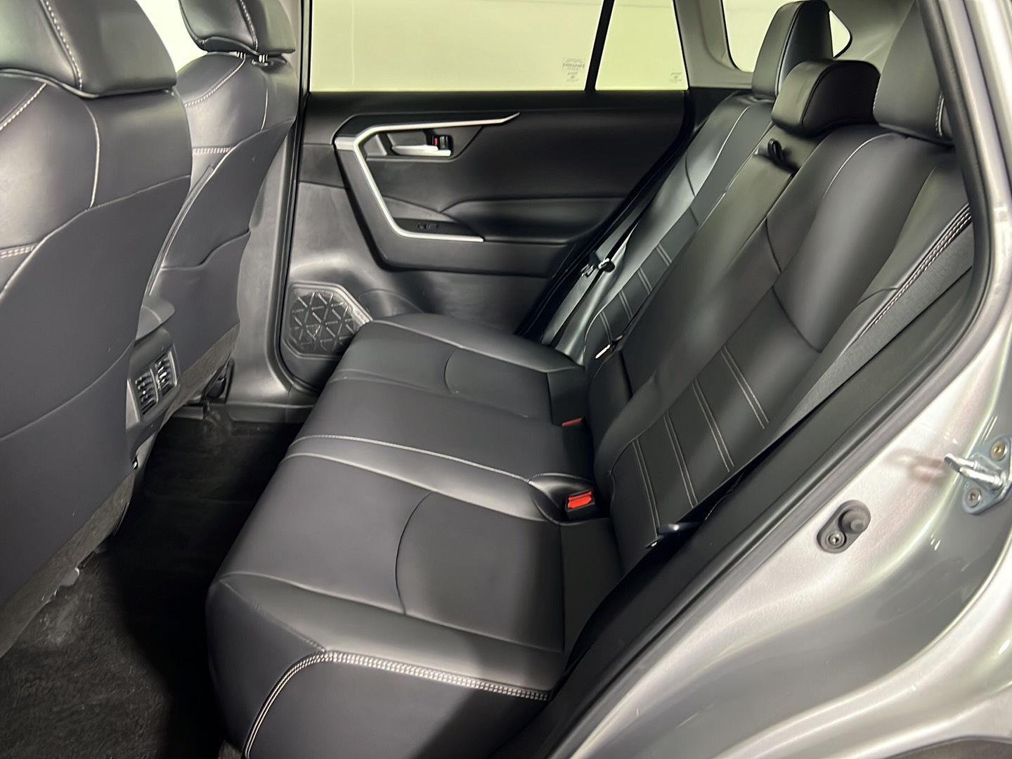 Used 2023 Silver Sky Metallic Toyota XLE Premium image 36