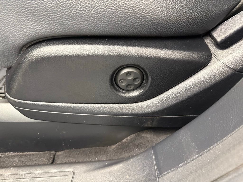 Used 2019 White Mercedes-Benz GLE 400 image 60