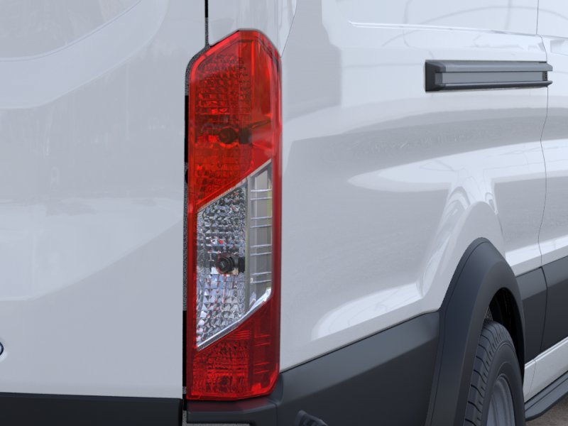New 2026 Oxford White Ford Cargo Van image 21